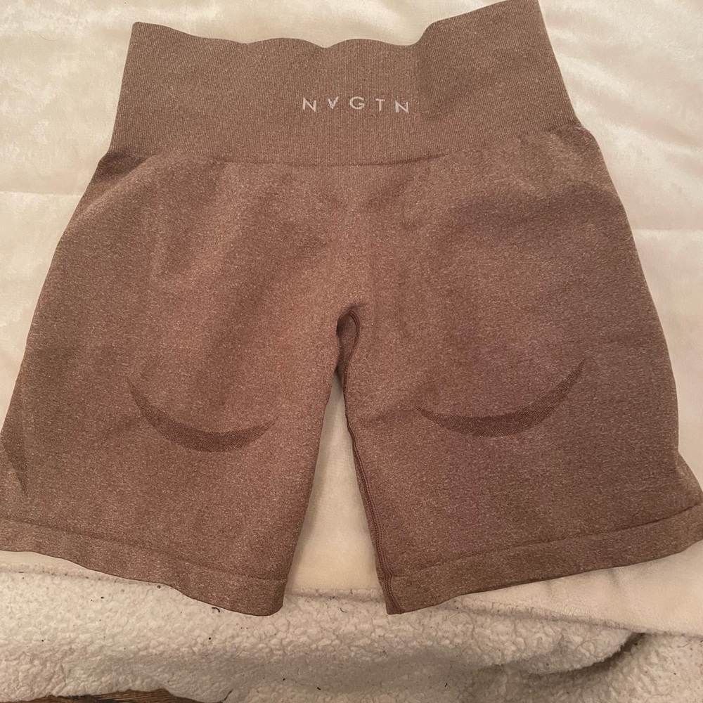 brown nvgtn shorts